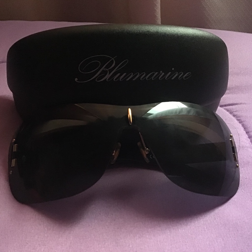 BLUMARINE sunglasses